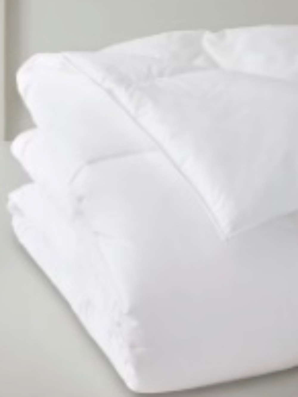 Signature Down-Alternative Duvet – Winter